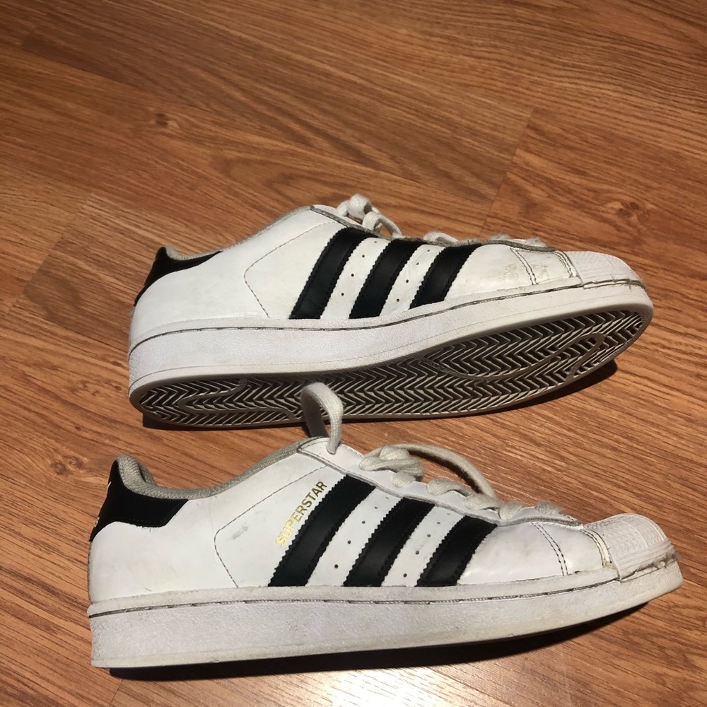 Adidas Superstar Sneakers